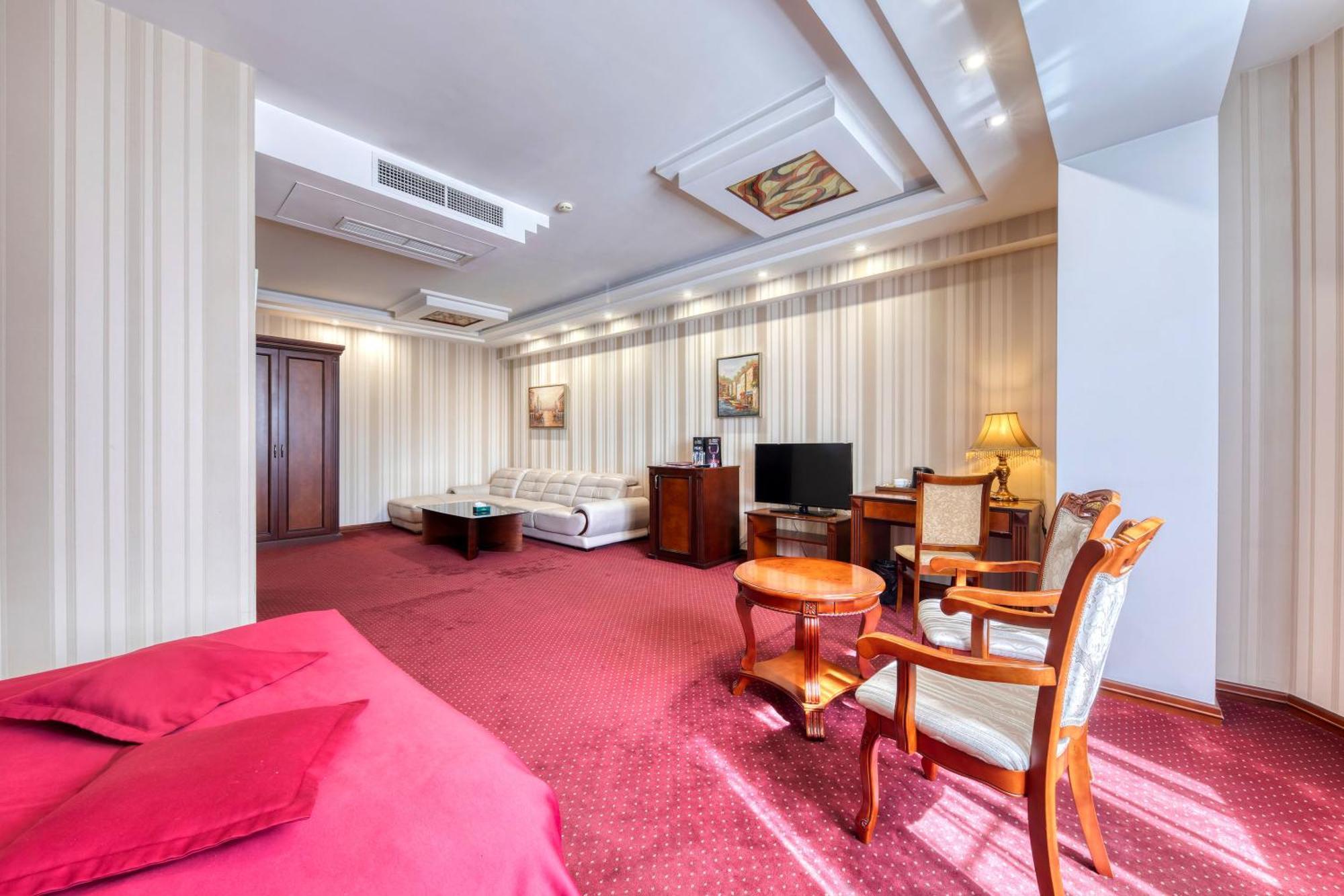 Grace Forum Hotel 4*